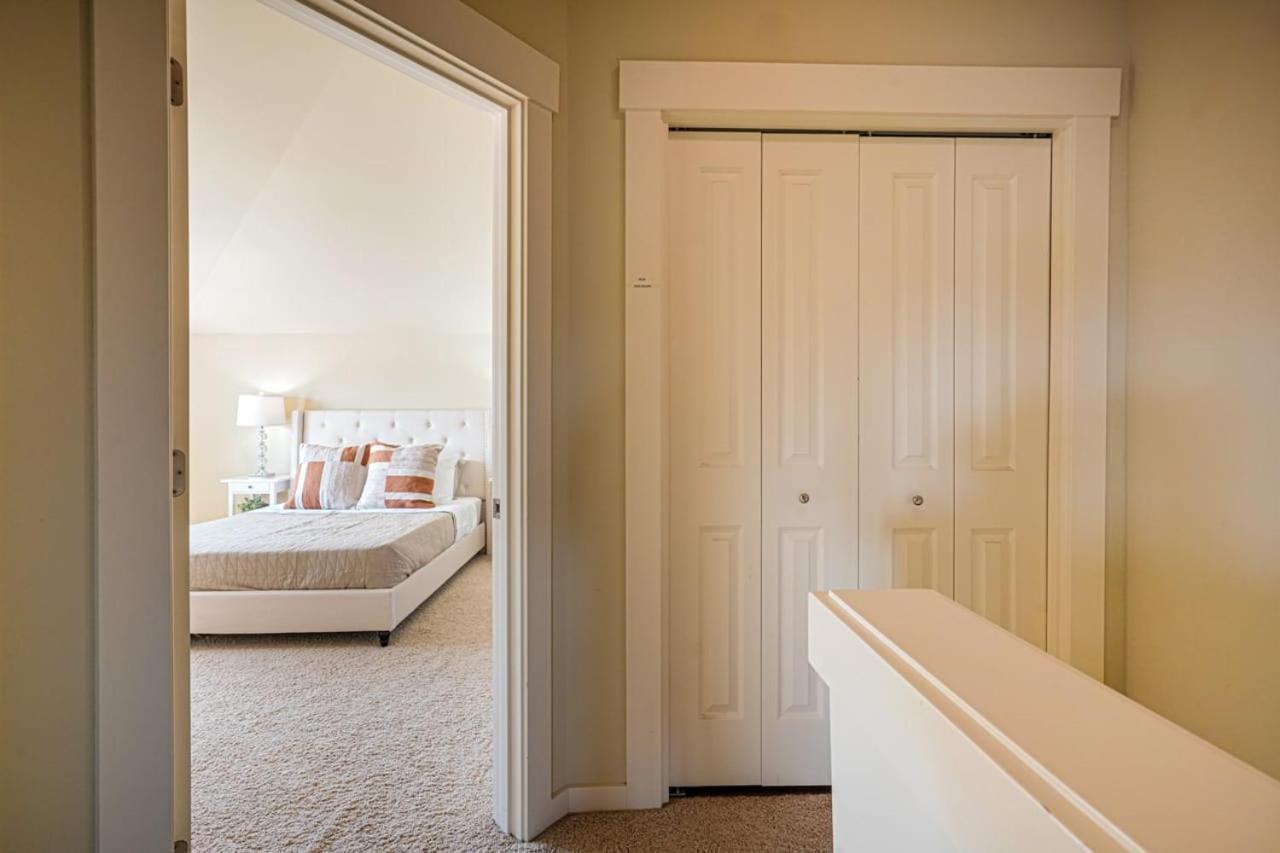 Stylish North Seattle Townhouse- Dual Master Suites Kültér fotó